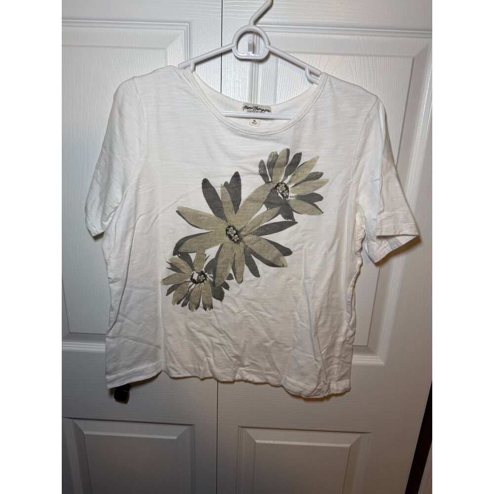 Norm Thompson Women’s XL White Floral Embellished Short Sleeve Top 1851